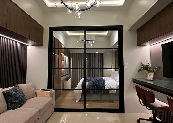 Luxury 3 At Park Mckinley West * Manila