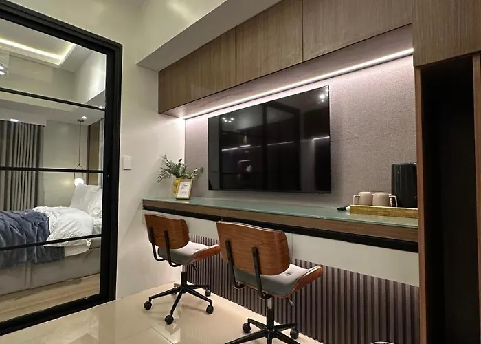 Luxury 3 At Park Mckinley West Manila